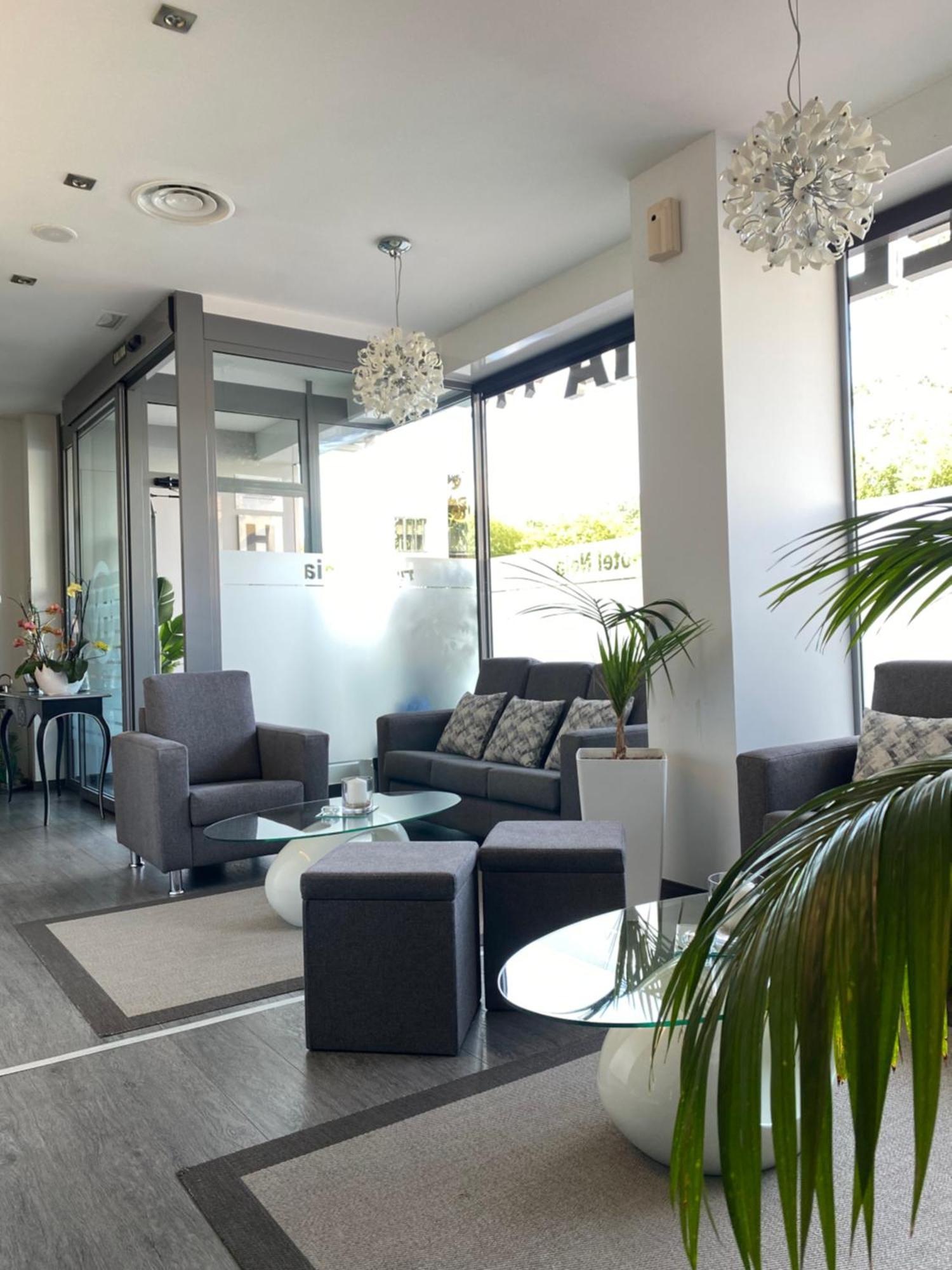 Hotel Ноя Екстериор снимка